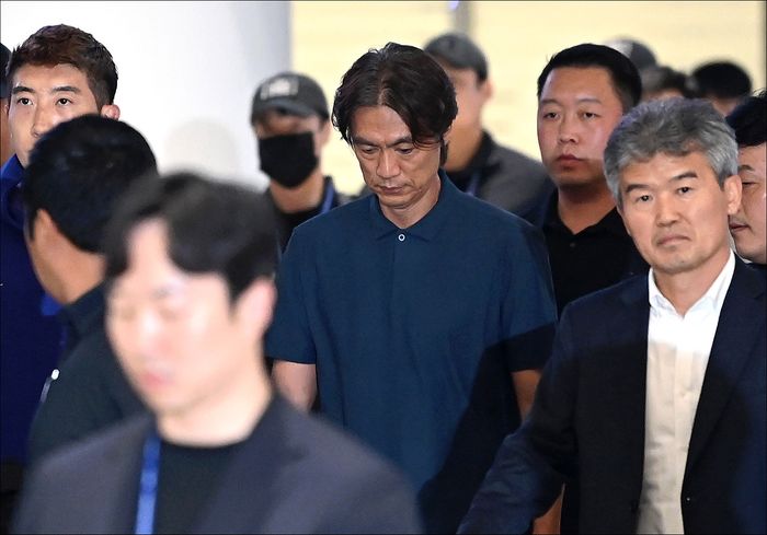 미국으로 떠났던 <b>홍명보</b> 전 감독, 지난주 <b>귀국</b>…증인 출석 준비