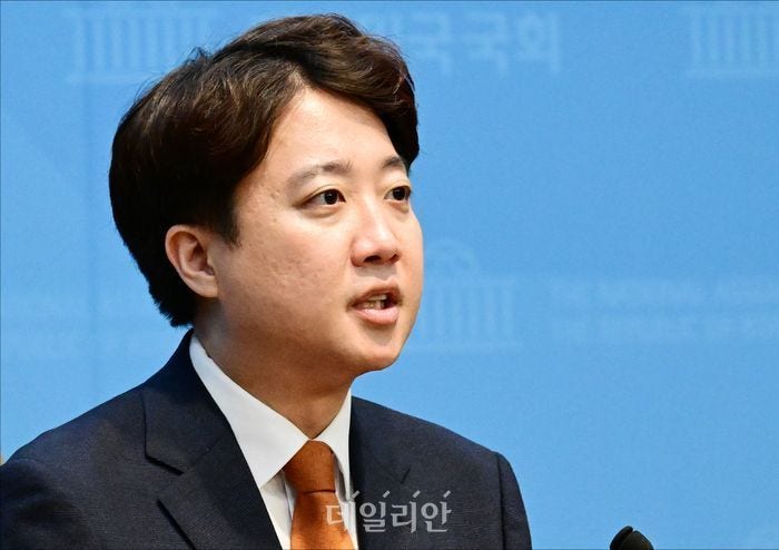 이준석, <b>용혜인 지명</b> 직격…"李대통령, '꼴페미' 정리했더니 그걸 또 건...