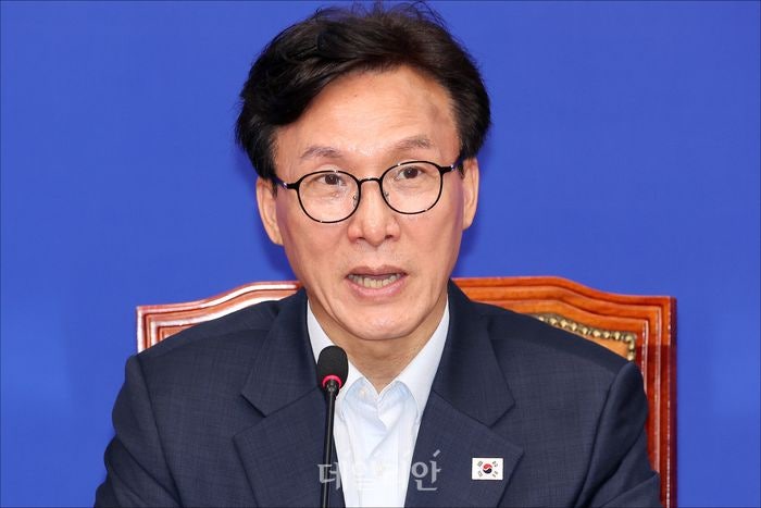 김민석, 전대 여론조사 조작 감찰 지시…친청계 "오만한 독재자"