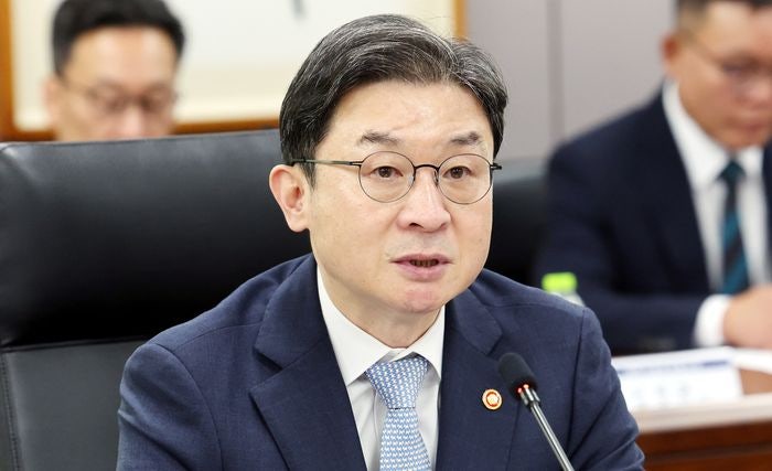 [2026 <b>국감</b>]<b>이억원</b> “디지털자산기본법 막바지”…세부안은 ‘깜깜’