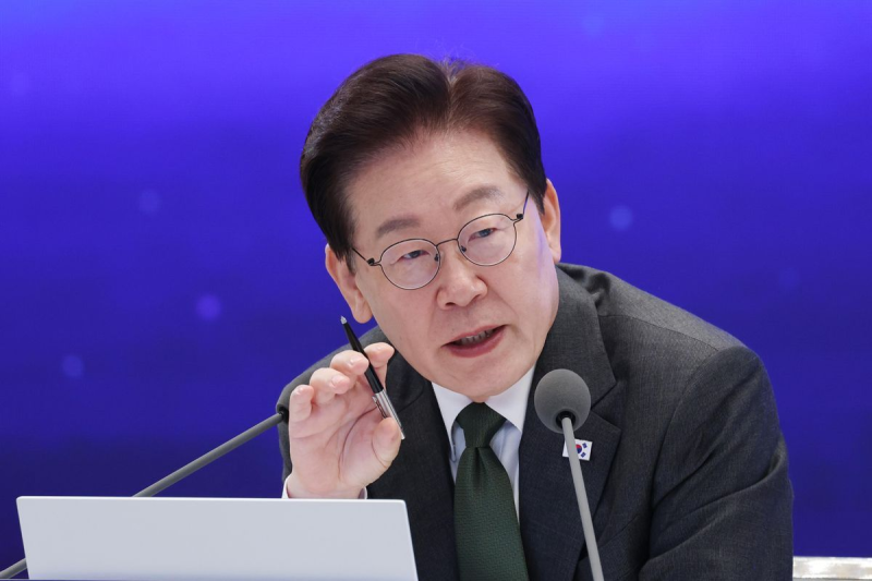 李대통령 <b>지지율</b> 36.5%…민주 31.5%·국민의힘 40.5% [KSOI]