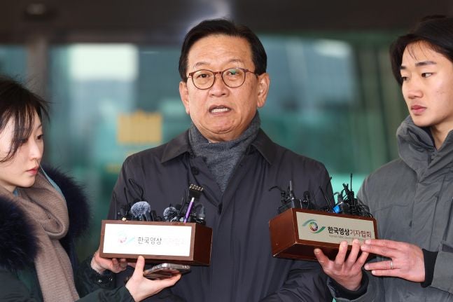 <b>민주</b>, 尹측 <b>석동현</b> 변호사 내란 선전 혐의로 고발 검토