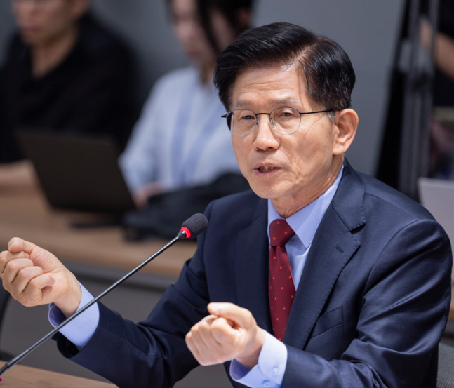 김문수, 의협에 사과...“의료정책 의사 말 들어 하겠다”