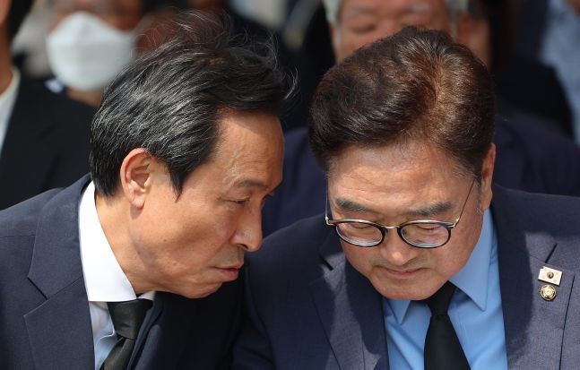 <b>우상호 정무수석</b>, '국회 <b>협치</b>' 강화…국회의장, 여야 지도부 예방