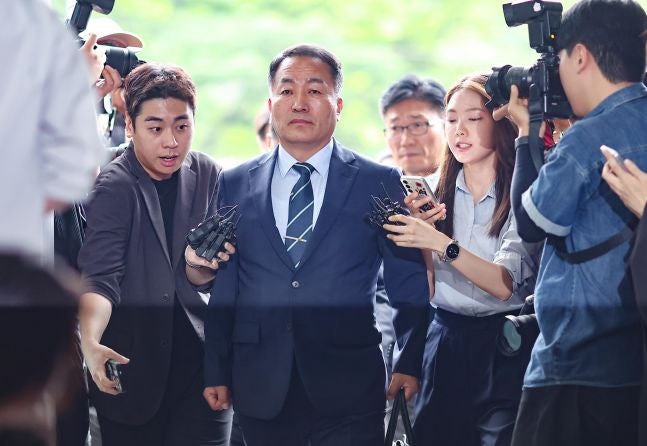 해병특검, '<b>VIP 격노설</b>' 키맨 <b>김계환</b> 소환…"<b>조사</b>할 내용 많아"