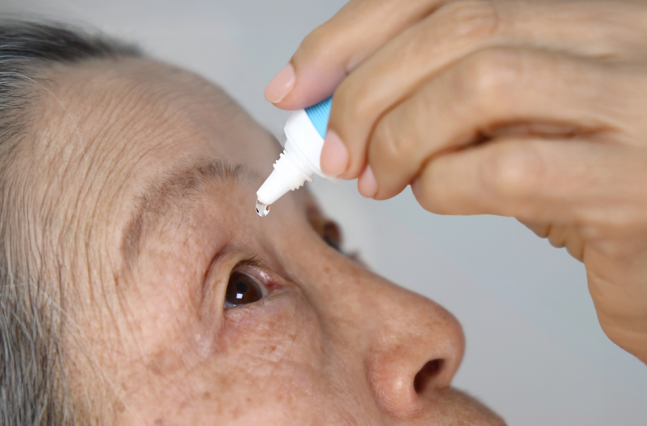 ◆…안약만으로 노안 시력을 교정할 수 있다는 연구 결과가 나왔다. (사진=클립아트코리아)