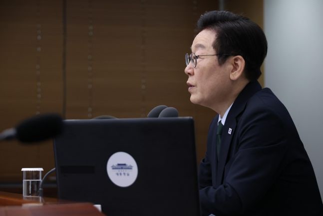 이 대통령 "<b>문화</b>가 <b>국력</b> 핵심"인 시대…<b>문화</b> 생태계 '종합 대책' 수립 필...