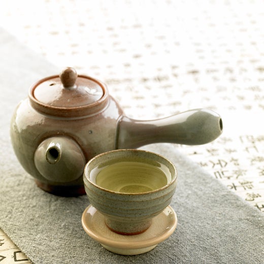 ◆…생활의 지혜 농약 묻은 과일 녹차 사진: DB