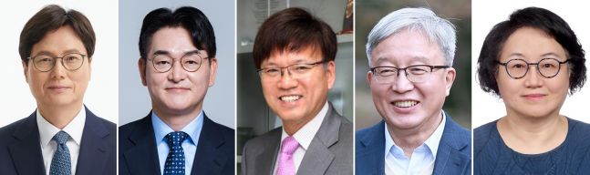 ◆…청와대는 2일 이재명 대통령이 '국무총리급' 규제합리화위원회 부위원장에 남궁범 에스원 고문, 박용진 전 의원, 이병태 카이스트 명예교수를 위촉하고, 기본사회위원회 부위원장에 강남훈 한신대 명예교수, 국가생명윤리심