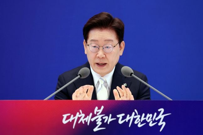 이 대통령, '사상 최고치 성장률' 지표…"국민 삶 속에서 느껴질 수 있게 최선 다할 것"
