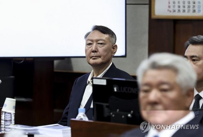 [속보] '평양 무인기 작전' 윤석열 1심서 징역 30년..."계엄 목적 北도발 유도"