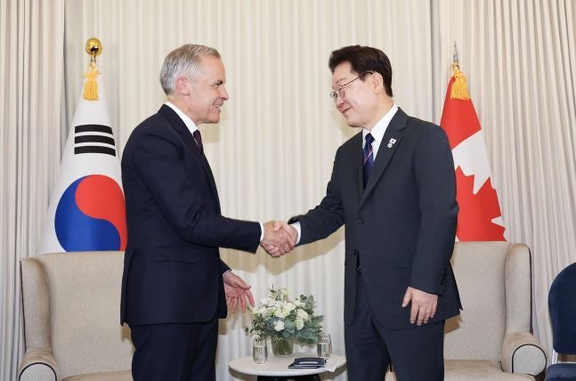 최대 60조 '캐나다 잠수함 수주' 불발...李대통령 "K-방산의 담대한 도전 계속"