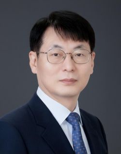국세청 고위공무원 8명 승진.. 비고시 3명