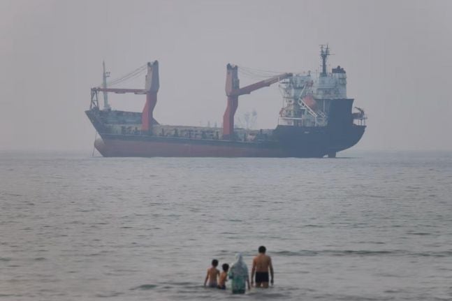 트럼프 “휴전 끝났다”…美, 이란에 “선박 공격 중단 공개 선언” 압박