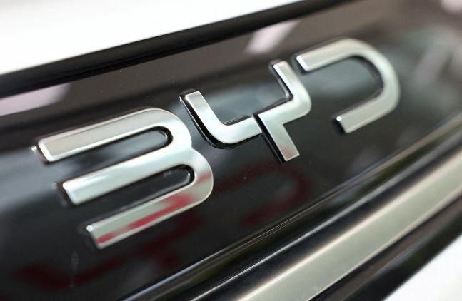 "관세 없어서 삽니다" BYD 씨라이온6 3750만원, 유럽차 선언 이렇게 끝난다