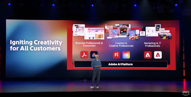 샨타누 나라옌 어도비 최고경영자(CEO)가‘AWS 리인벤트 2025’에서 발표하고 있다.[사진=AWS 영상 갈무리]