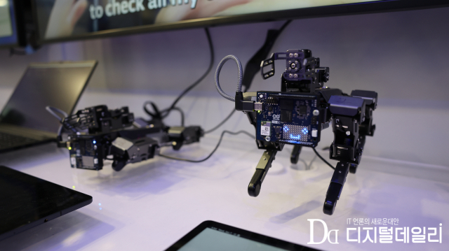 7일(현지시간) 미국 라스베이거스 컨벤션센터(LVCC) 노스홀에서 퀄컴 부스를 찾았다.과거 5G 모뎀이나 스냅드래곤 프로세서의 속도를 자랑하던 통신 칩 회사의 이미지는 사라진 지 오래다.[사진=김문기 기자]