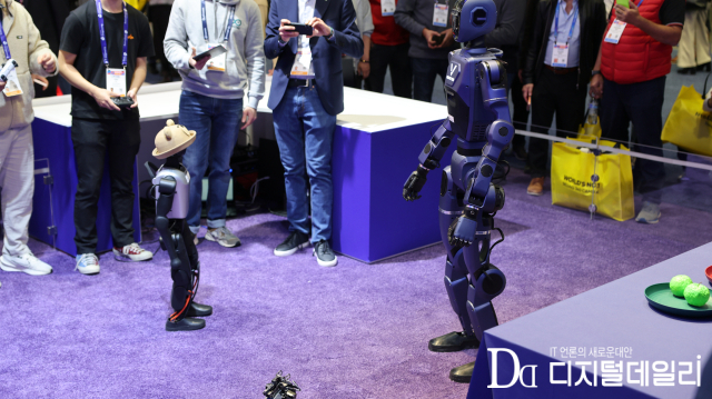 7일(현지시간) 미국 라스베이거스 컨벤션센터(LVCC) 노스홀에서 퀄컴 부스를 찾았다.과거 5G 모뎀이나 스냅드래곤 프로세서의 속도를 자랑하던 통신 칩 회사의 이미지는 사라진 지 오래다.[사진=김문기 기자]