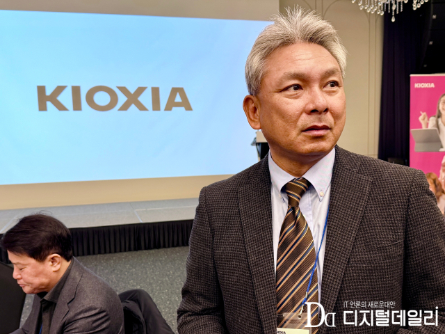 나카토 슌스케(Shunsuke Nakato) 키오시아 메모리 사업부 상무는 20일 서울 용산구 나인트리 프리미어 로카우스 호텔에서 만나 글로벌 낸드플래시 시장의 공급 대란에 대해 설명했다.