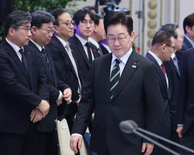 이재명 대통령이 21일 청와대 영빈관에서 열린 신년기자회견에 입장하고 있다.2026.1.21 [사진=연합뉴스]