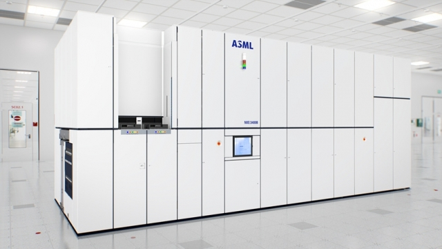 큰 박스 모양의 EUV 스캐너. [사진=ASML]