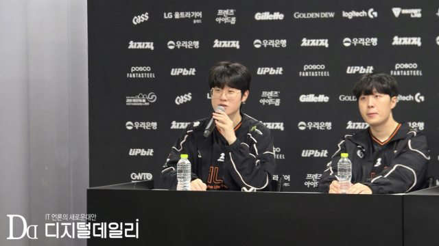 6월12일 '로드 투 MSI' 3라운드에서 승리한 한화생명e스포츠 '제우스' 최우제가 경기 후 인터뷰에서 발언하고 있다. [사진=이학범기자]