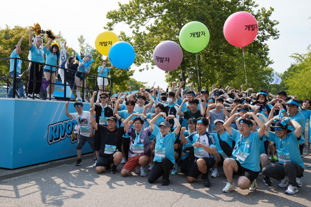 6월14일 경기 하남시 미사경정공원에서 열린 넥슨 '블루 아카이브' 4.5주년 기념 행사 '키보토스 런 2026' 현장. [사진=넥슨]