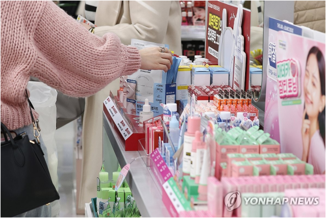다이소는 5000원, 신세계는 80% 할인…가성비 법칙 바뀌었다