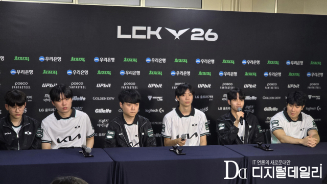 8월14일 'T1 홈그라운드' 현장. 경기에서 승리한 디플러스 기아 '리그오브레전드(LoL)' 선수단. [사진=이학범기자]