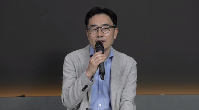 김도영 카카오X 대표 내정자가 8월20일 오후 진행한 온라인 간담회에서 발표를 하고 있다. [사진=카카오 온라인 간담회 영상 갈무리]