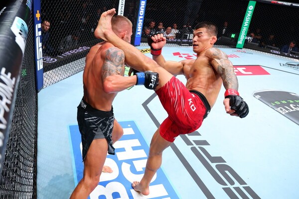 &apos;김동현 제자&apos; 고석현, UFC 데뷔전서 압도적 배당 뒤집고 언더독 반란! &apos;반칙 극복&apos; 박준용, 동반 승리