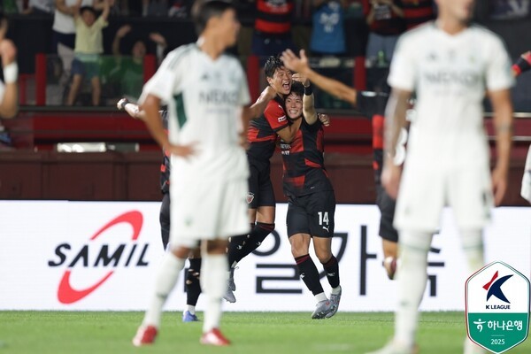 [K리그1 27R] '<b>조르지 멀티골</b> 폭발' <b>포항</b>, 전북 3-1 제압.... '23경기 무패...
