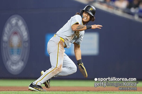 "MLB 수준 아니다" 배지환, 133km 느린 공에 폭풍 삼진…방출 위기 현실화, 강백호와 '투톱'이었는데 왜 이렇게 됐나