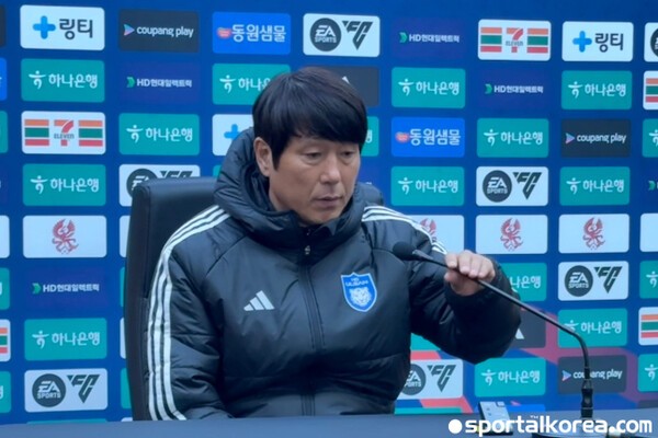 [현장목소리] 거듭 고개 숙인 <b>울산</b> 노상래 감독, "이른 타이밍에 실점이...