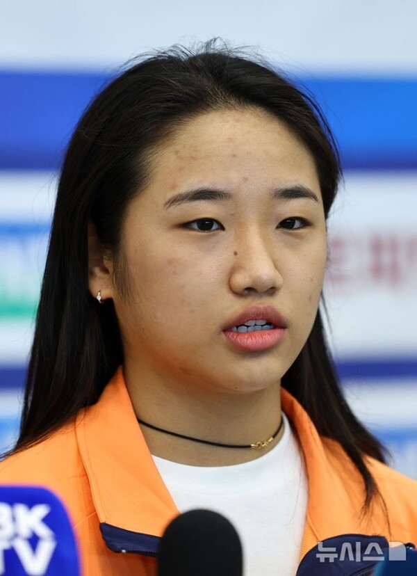 경악 또 경악! "안세영 선 넘으려고 해" 금단의 벽 허문다..."여자 선수로 안주하지 않고, 남자 선수를 기준으로 삼아"