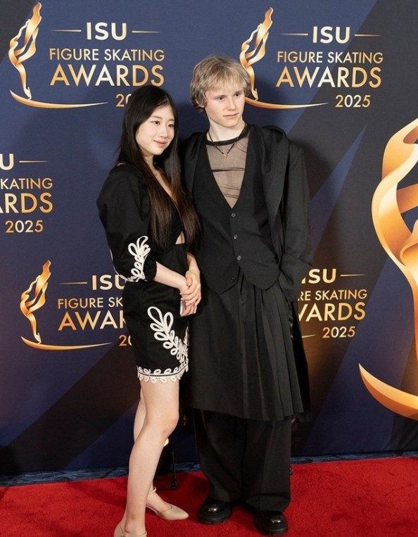 또또 열애설! 韓 국가대표 직접 '하트' 남겼다...'코리안 아이돌 이해인' 완전히 다른 모습, 일리야 말리닌도 감탄