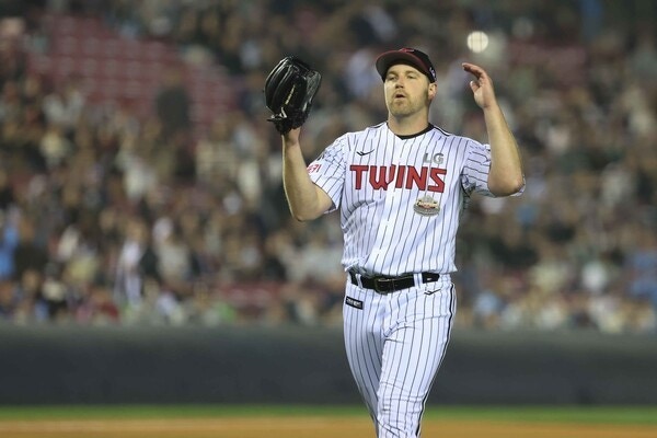 이럴 수가! LG 출신 좌완, 원인 불명 감염으로 IL 등재..."꽤 심각한 상태", "이유를 모르겠다" 감독도 당황