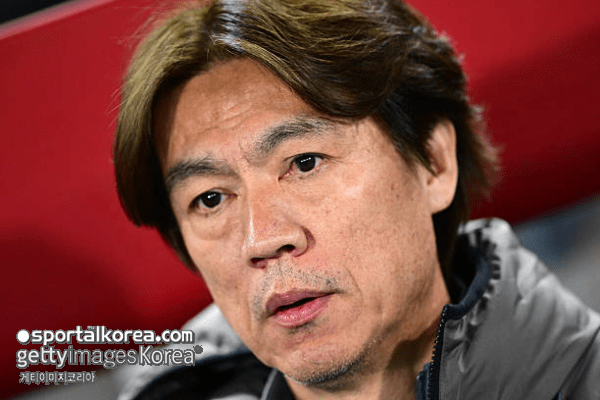 '깜짝 승부수!' <b>홍명보호</b>, 백쓰리 전면 가동→'신입' 이기혁 <b>선발</b> 출격...
