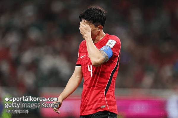 '韓 날벼락!' 충격패도 모자라, <b>김민재</b> '<b>종아리 부상</b>'...홍명보 감독, "...
