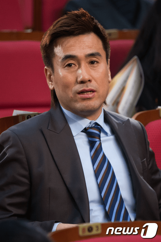 김병지, 역공 시작 "제 아들 말씀하던데, 본인 따님은?"...<b>박문성 해설</b> ...