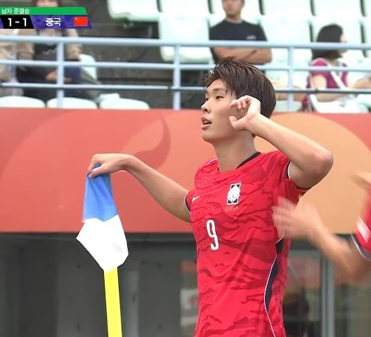 '충격 <b>선제실점</b>→기사회생' <b>이민성호</b>, 中 더티 플레이에 고전→이영준 ...