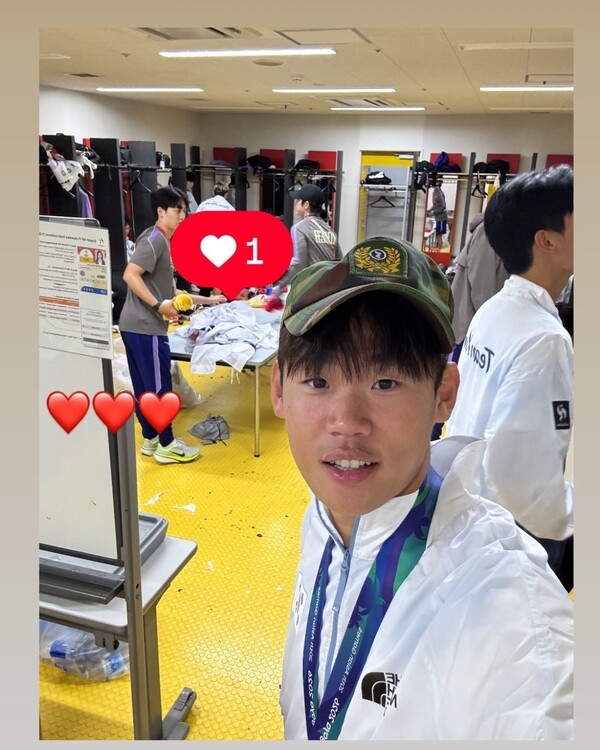 '<b>전역모 세레머니</b> 논란' 대표팀 막내 <b>박승수</b>..."군복무 끝낸 전역 군인...