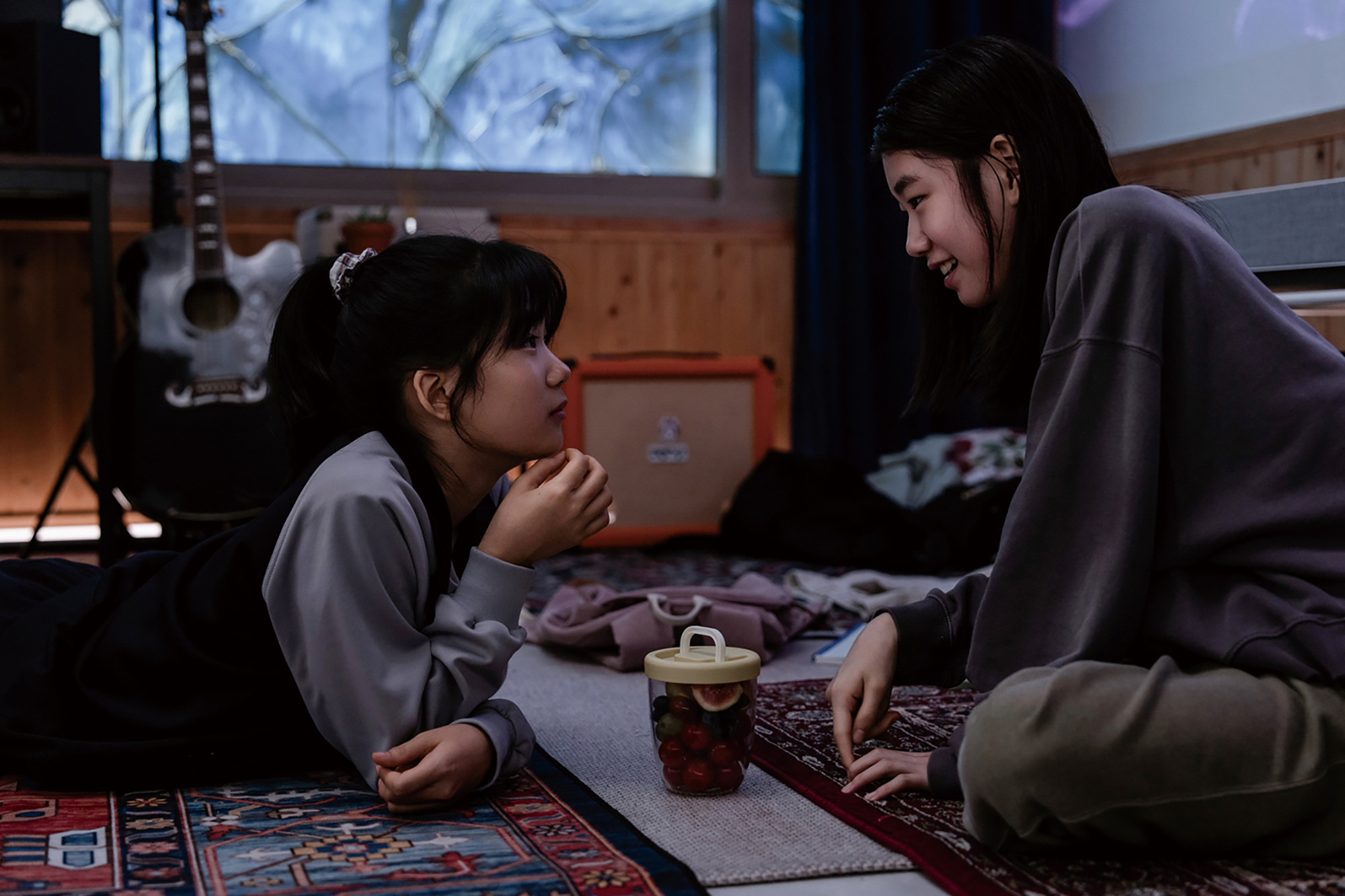 [리뷰] 관객을 오도하는 즐거움을 선사한다, <<b>그림자 아이</b>>