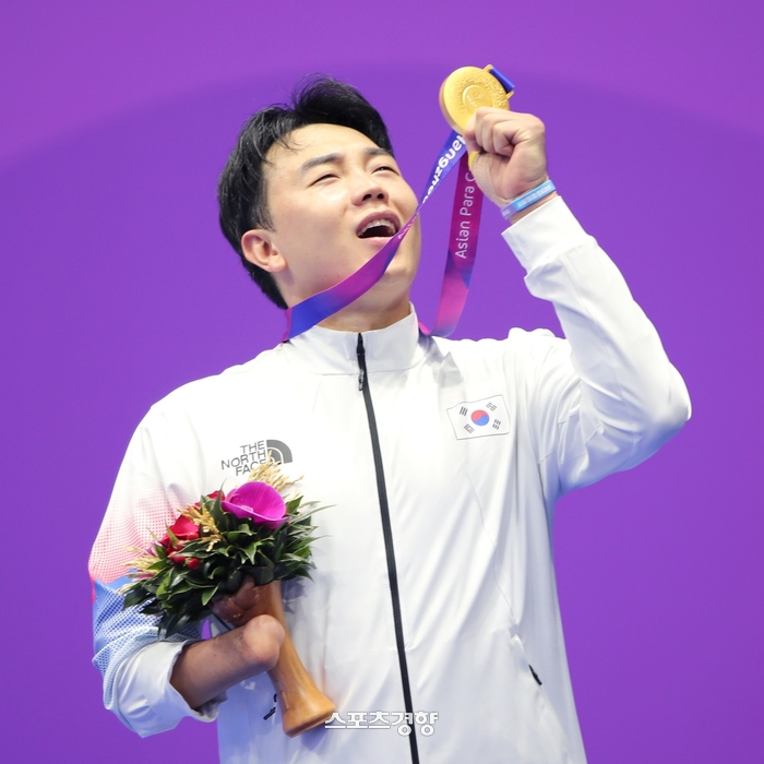 <b>주정훈</b>, 장애인아시안게임 태권도 초대 금메달 영광