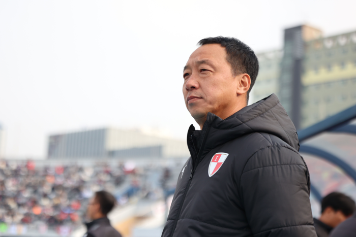 K리그 승강 PO 패장 부산 <b>박진섭 감독</b> “수원FC전 패배보다 K리그2 최종전 무...