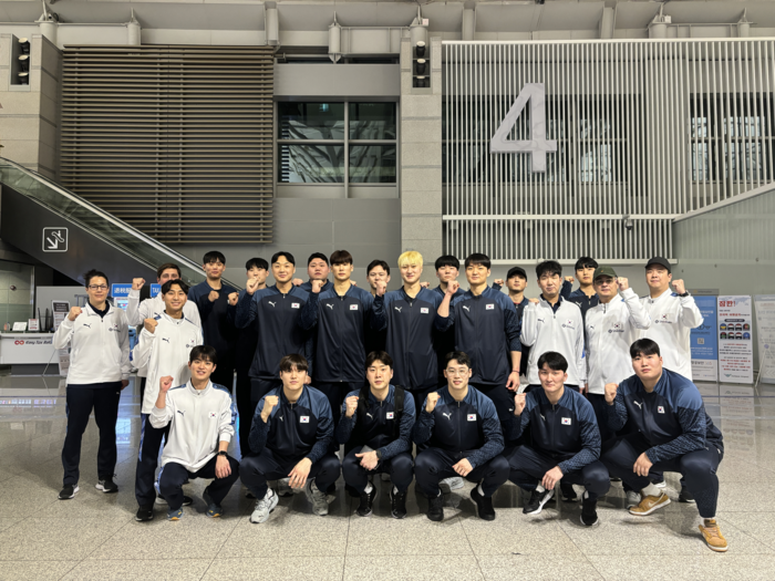 남자<b>핸드볼 대표팀</b>, <b>아시아선수권</b> 출전 위해 바레인으로 출국