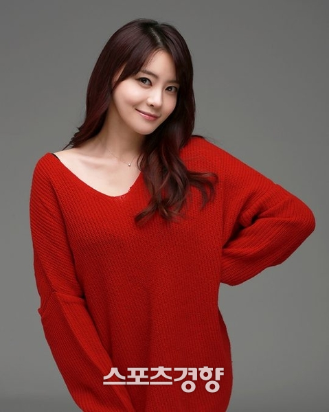 <b>서유리</b>, 논란의 ‘<b>엑셀방송</b>’ <b>하차</b> 선언 “제 의사로, 향후 행보는 다른...