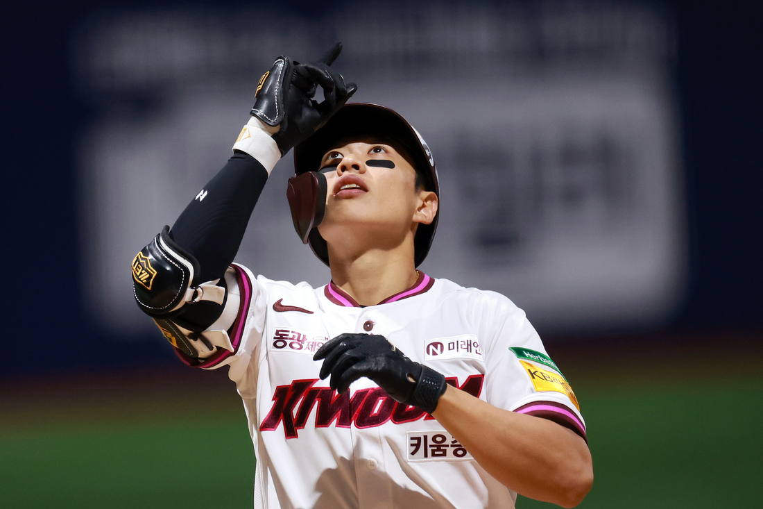 키움 <b>송성문</b>, ‘바람의 아들’과 어깨 나란히···KBO리그 최다 <b>연속</b> 도...