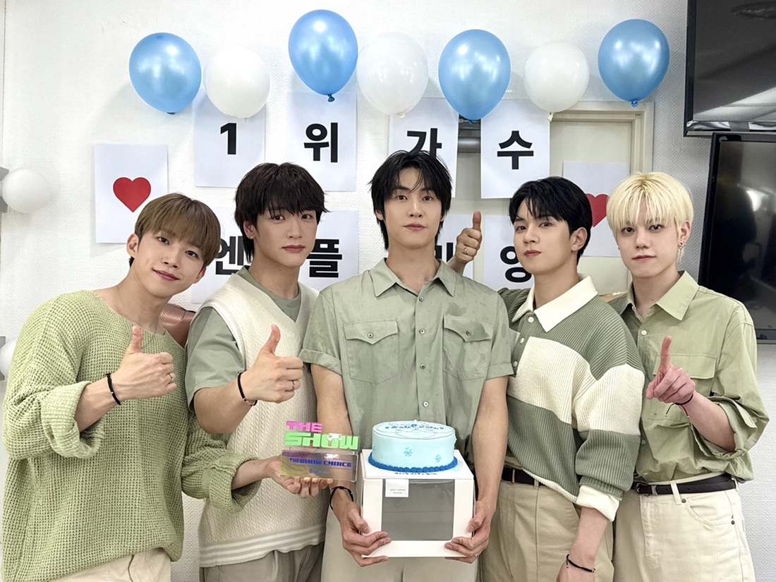 <b>엔플라잉</b>, ‘더쇼’ 1위