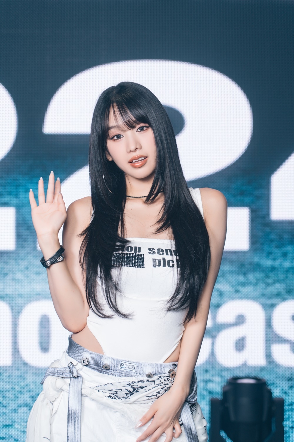 [전문] 키스오브라이프 <b>나띠</b>, 불의의 <b>발목 부상</b> ‘악재’···“당분간...